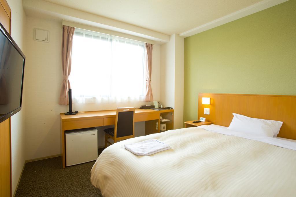 Fukuchiyama Sun Hotel Rum bild